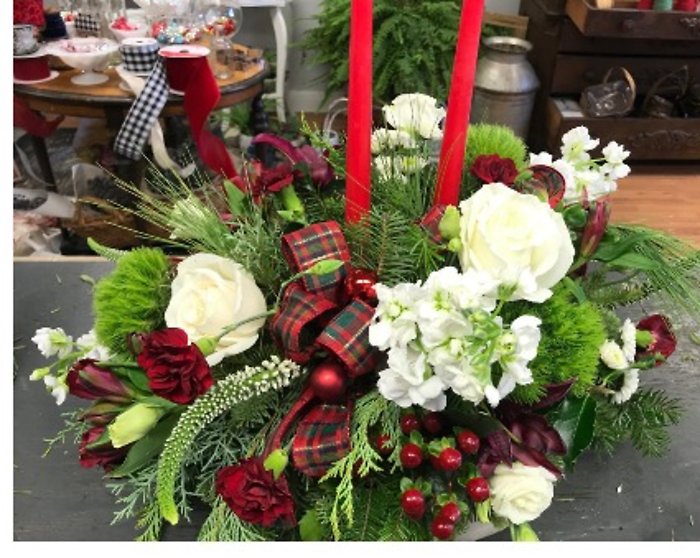 Traditional centerpiece with candles  medium but grand