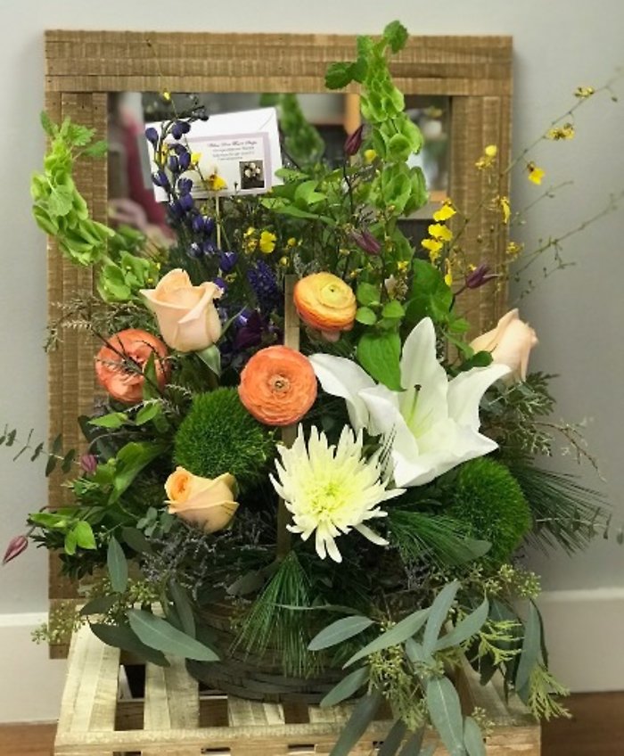 Mixed basket arrangement large